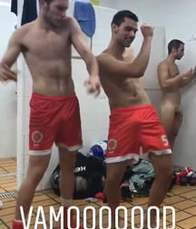 happy moments in the locker room 5e694addb60ca.jpg