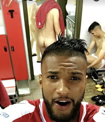 happy moments in the locker room 5e694af2433ba.jpg