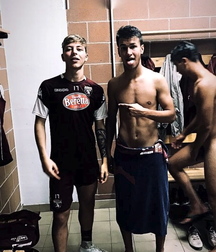 happy moments in the locker room 5e694afbc38c6.jpg