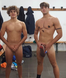 happy moments in the locker room 5e694b1000fd9.jpg