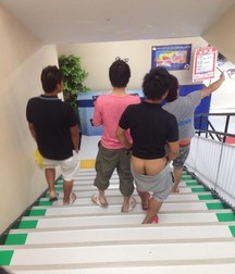 the funny ass of straight guys 5e6be6a1ad51a.jpg