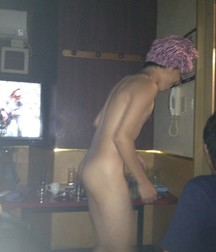 the funny ass of straight guys 5e6be6ab5252f.jpg