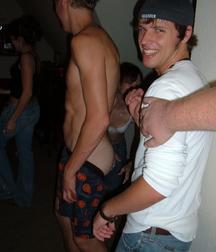 the funny ass of straight guys 5e6be6b7004c1.jpg
