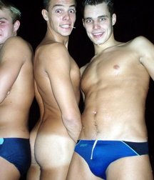 the funny ass of straight guys 5e6be6d8cd5ea.jpg