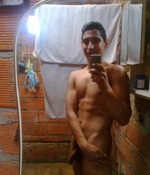 naked with my mobile 5e6e35d595c10.jpg