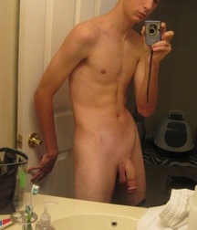 naked with my mobile 5e6e35d714420.jpg