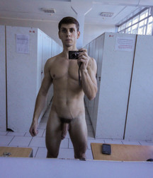 naked with my mobile 5e6e35dc050ce.jpg