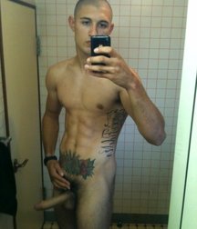 naked with my mobile 5e6e35e09f6e8.jpg