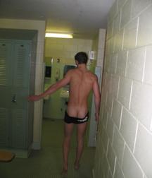 straight guys' ass 5e6fc082238c4.jpg