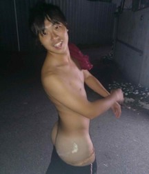 straight guys' ass 5e6fc08903167.jpg