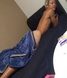 straight guys' ass 5e6fc08c61e7a.jpg