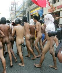 publicly naked guys 5e6fc1fd036be.jpg