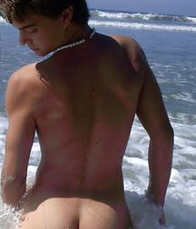 guys on the beach 5e779ecc7ac3e.jpg