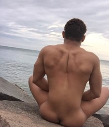 guys on the beach 5e779ed7d3fe3.jpg