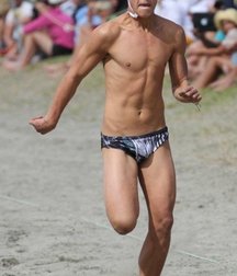 Straight Boys-in-speedo 5e77a001d7606.jpg