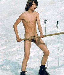 having fun with the snow 5e7d0bc19c15e.jpg