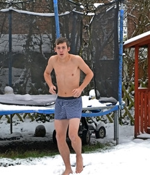 having fun with the snow 5e7d0bcecefb6.jpg