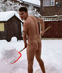 having fun with the snow 5e7d0bdb16d72.jpg