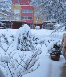 having fun with the snow 5e7d0c07cecb4.png