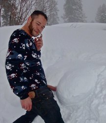 having fun with the snow 5e7d0c0a0c698.jpg