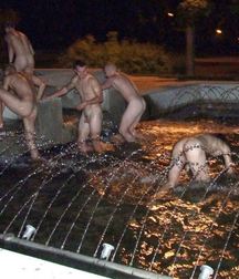 funny straight guys 5e80cbacc7520.jpg