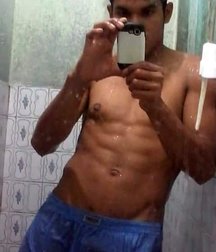 guys with cell phones 5e8234a96aa60.jpg