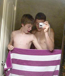 selfies with towel 5e863a39970be.jpg