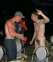 look at these funny guys 5e89f65b0e497.jpg