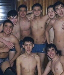 look at these funny guys 5e89f687ad1b9.jpg