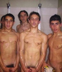 an indiscreet look in the locker room 5e89f7bdb9e16.jpg