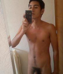 selfies of naked guys 5e95e3ab14466.jpg