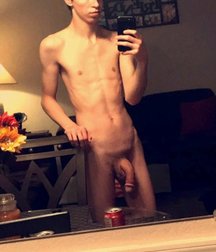 selfies of naked guys 5e95e3e72c9eb.jpg