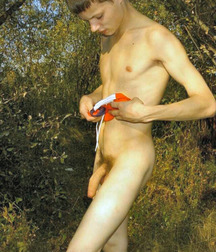 naked outdoors boys porn 5e95e4753644d.jpg
