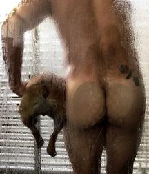 in the shower cabin 5e98a3ecdb7ef.jpg