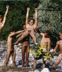 funny straight guys 5e9dc604066c0.jpg