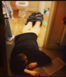 drunk straight-friends 5ea5048a79e4c.jpg