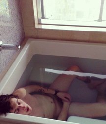 drunk straight-friends 5ea5049553c31.jpg