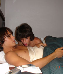 kiss me boy 5ea9e19010a77.jpg