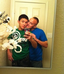 kiss me boy 5ea9e1ab571f7.jpg