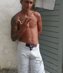 magical beauty of straight guys 5eaef4ede2054.jpg