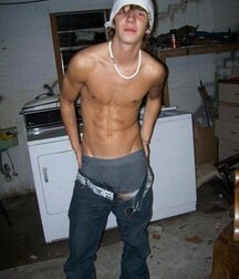 magical beauty of straight guys 5eaef4fa3556f.jpg