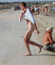 nudists on the beach 5eaef67a828a2.jpg
