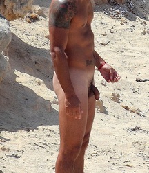 nudists on the beach 5eaef6a0dda3f.jpg