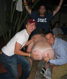 the friend showing his ass 5eaef7a0f0ec2.jpg