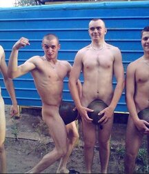 a quiet day in the barracks 5eb305da7f28a.jpg