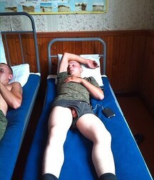 a quiet day in the barracks 5eb3063579e4f.jpg