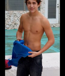 I look at the boys, just boys 5ebae8c80085a.jpg
