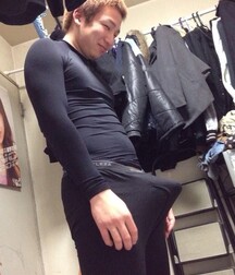 guys with hidden erection 5ebdb07a0ca46.jpg