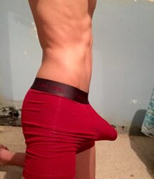 guys with hidden erection 5ebdb0c50296c.jpg