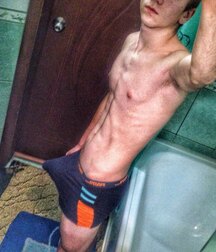 guys with hidden erection 5ebdb0cb6e1fb.jpg